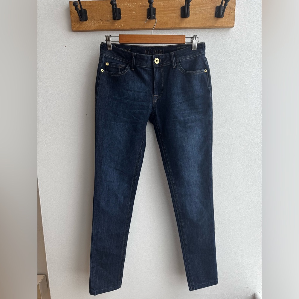 DL1961 denim skinny jeans size 28